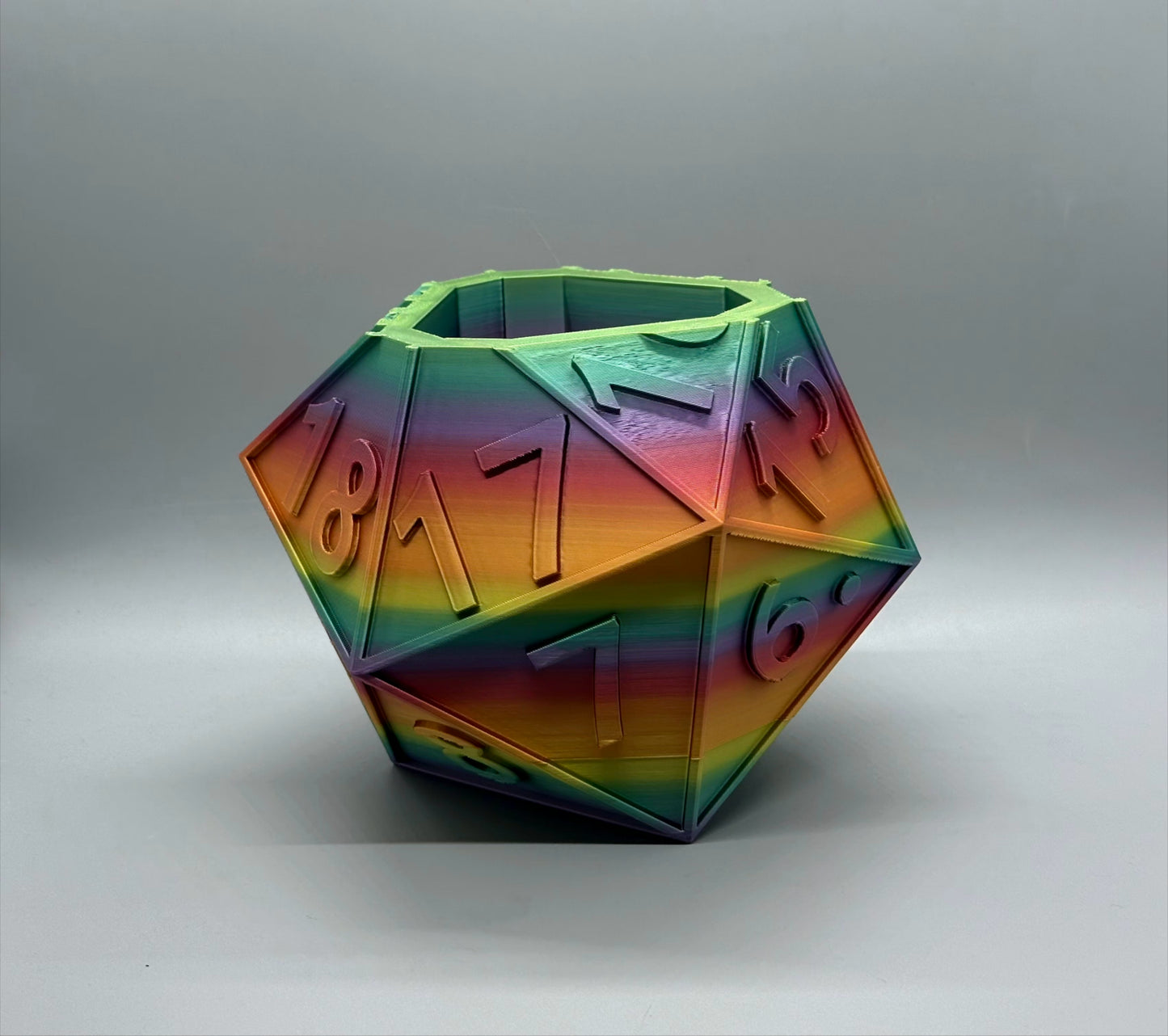 D20 Planter - Wide Opening