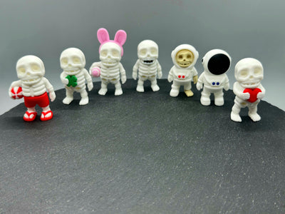 Articulated Mini Skeletons – 3D-printed articulated flexi fidget toy by 3DHotshop