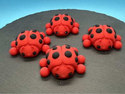 Articulated Lady Bug – 3D-printed articulated flexi fidget toy by 3DHotshop