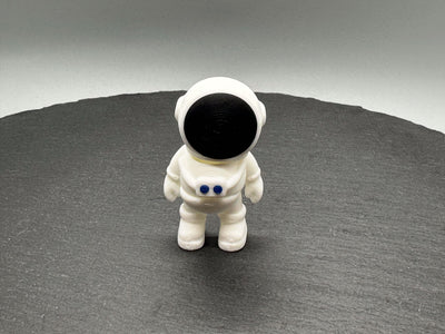 Articulated Astronaut – 3D-printed articulated flexi fidget toy by 3DHotshop