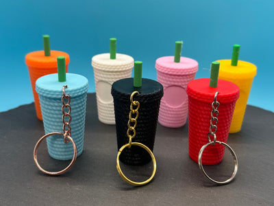 Starbucks Inspired Studded Tumbler Keychain – 3D-printed articulated flexi fidget toy by 3DHotshop